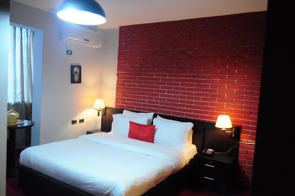 Hotel Eagle Tirana Exteriér fotografie