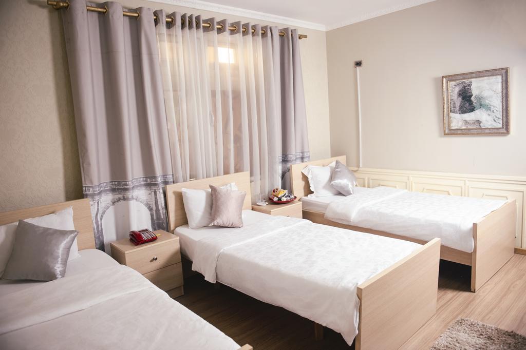 Hotel Eagle Tirana Exteriér fotografie