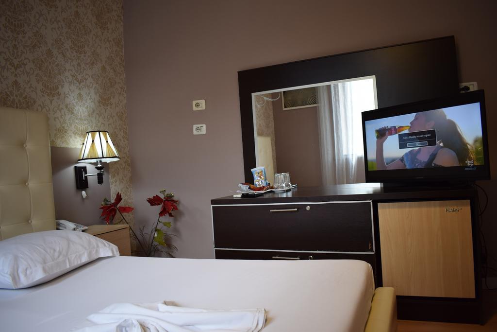 Hotel Eagle Tirana Exteriér fotografie